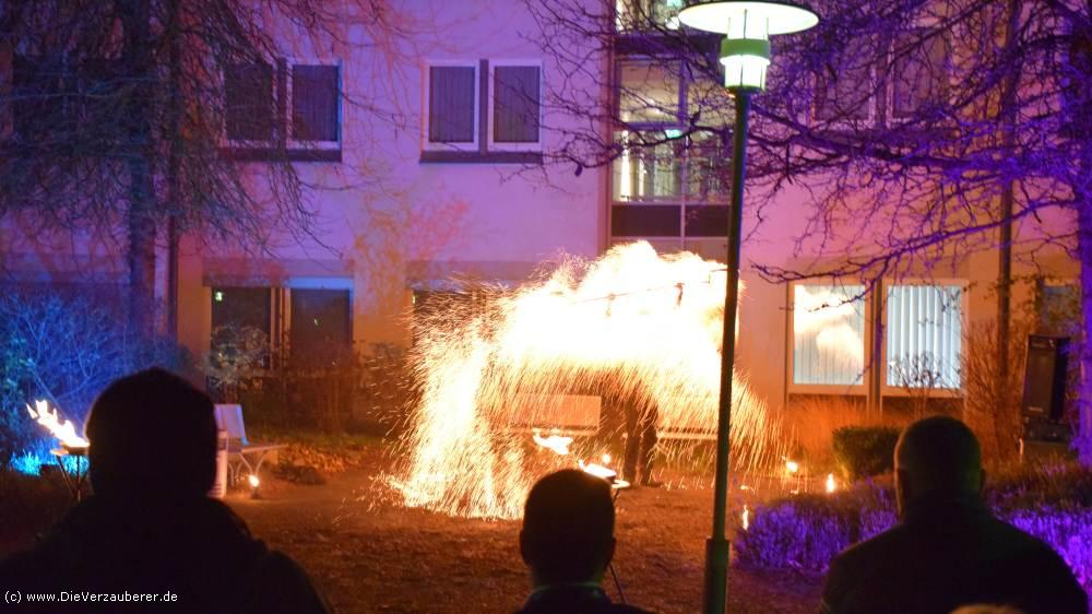 Feuerartistik Dresden - Showact für Firmenfeier & Familienfest