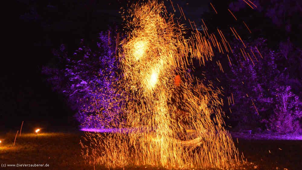 Feuershow in Altenberg als Showeinlage für Hochzeit, Geburtstag, Firmenfeier