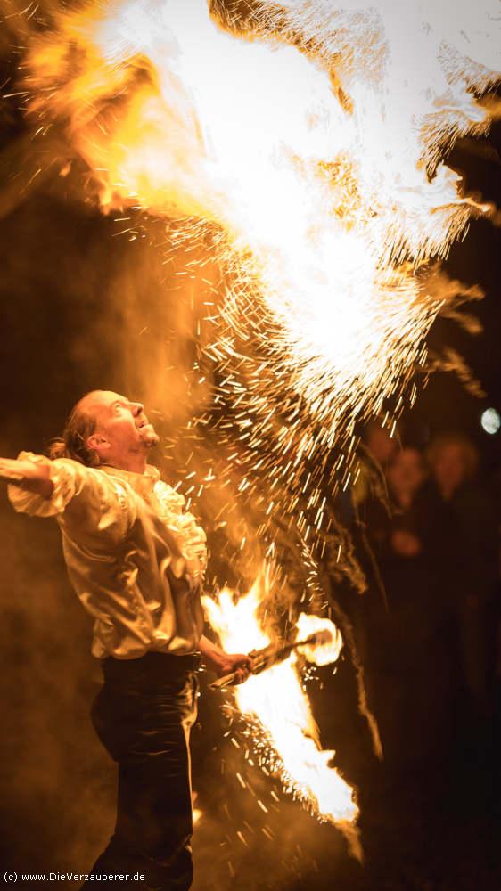 Feuershow in Altenberg als Showeinlage für Hochzeit, Geburtstag, Firmenfeier