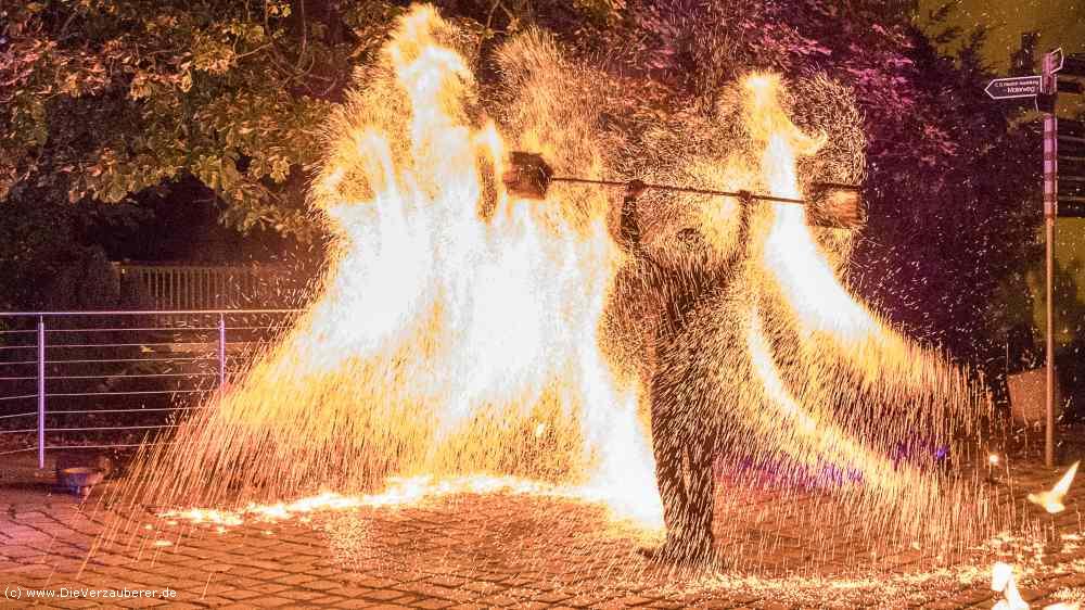 Feuershow Bastei Lohmen Sächsische Schweiz | DIE VERZAUBERER