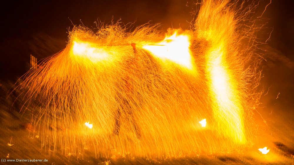 Feuershow im Schloss Reichstädt bei Dippoldiswalde für Hochzeit