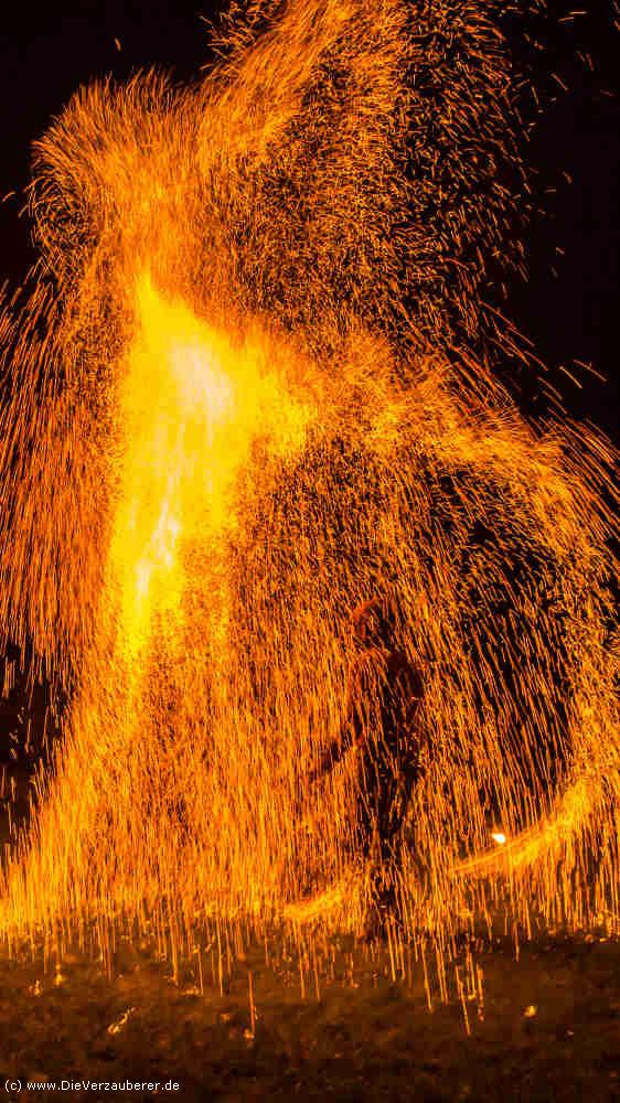 Feuershow im Schloss Reichstädt bei Dippoldiswalde für Hochzeit