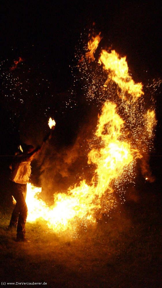 Feuershow im Schloss Reichstädt bei Dippoldiswalde für Hochzeit