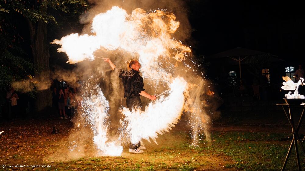 #Feuershow Essen | Feuerkünstler Feuertanz Lichtshow