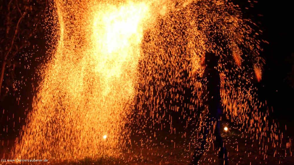 Feuershow Frankenberg als Geschenk zur Hochzeit