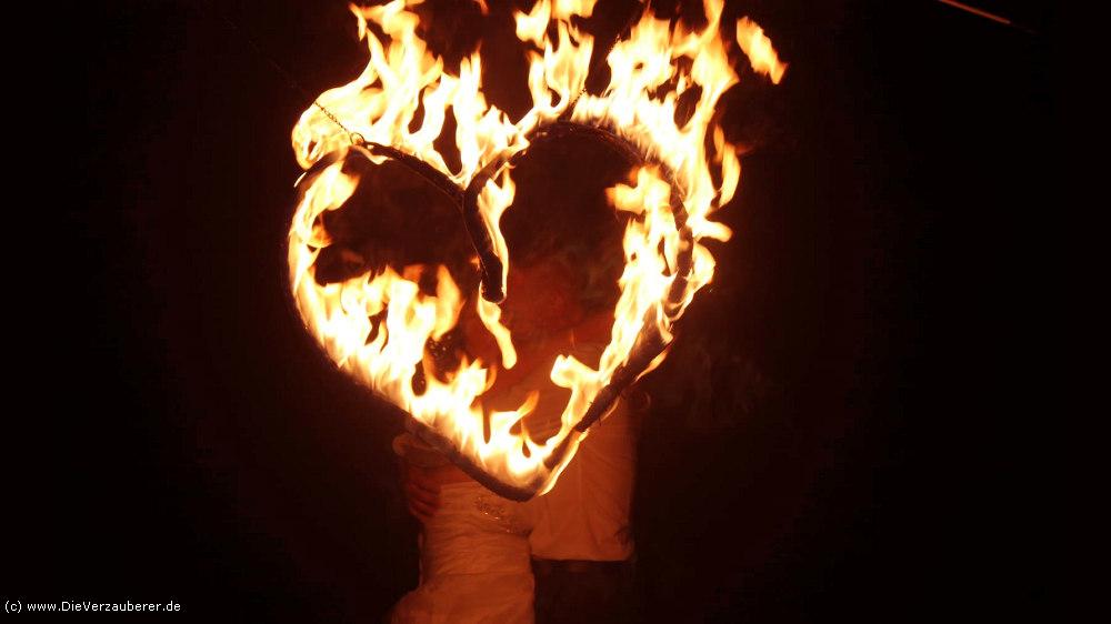 Feuershow Frankenberg als Geschenk zur Hochzeit
