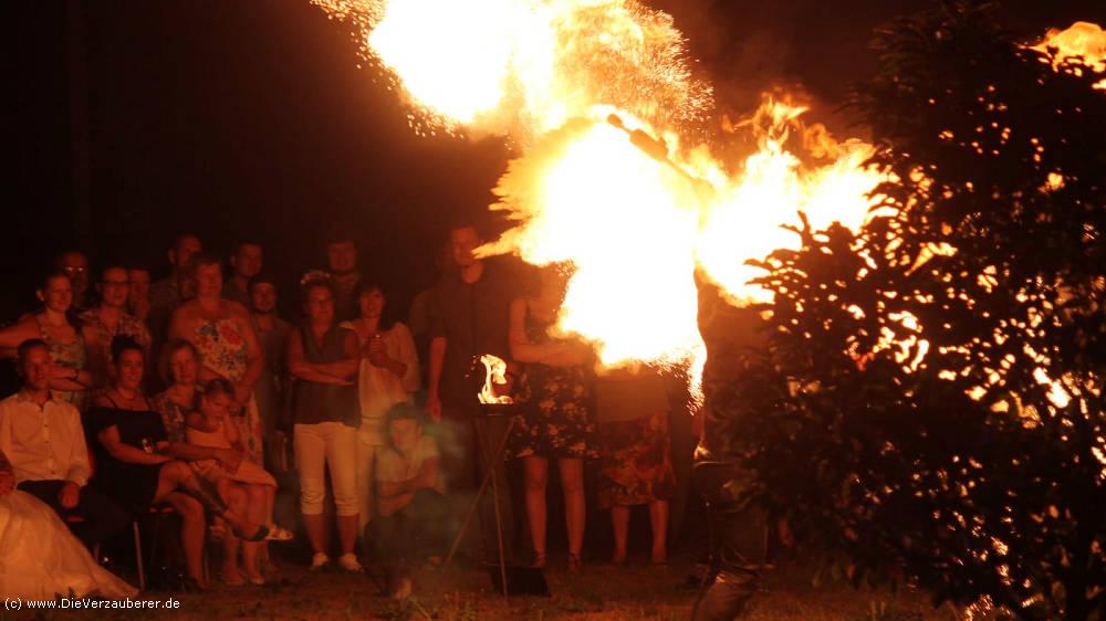Feuershow Frankenberg als Geschenk zur Hochzeit