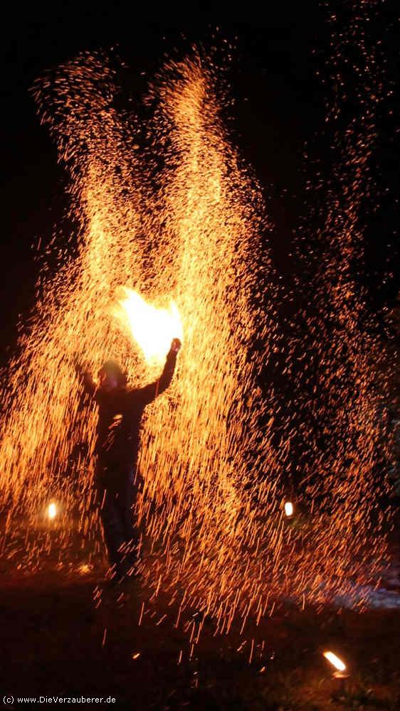 Feuershow Frankenberg als Geschenk zur Hochzeit