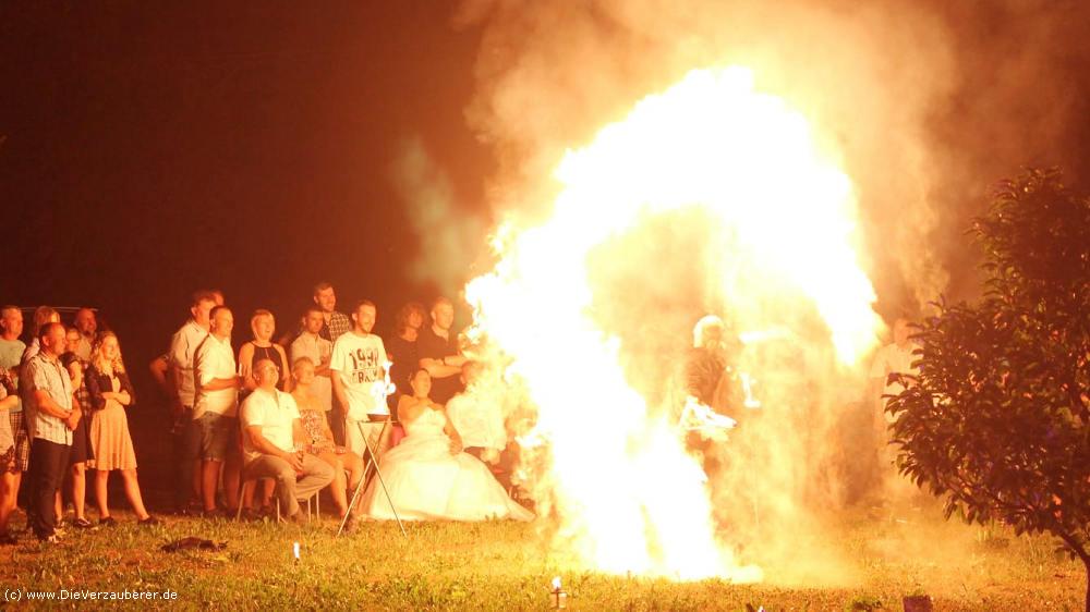 Feuershow Frankenberg als Geschenk zur Hochzeit