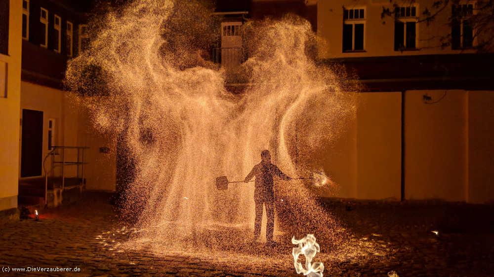 Feuershow Freital als Showeinlage für Hochzeitsfeier