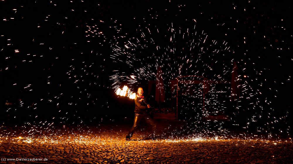 Feuershow Freital als Showeinlage für Hochzeitsfeier