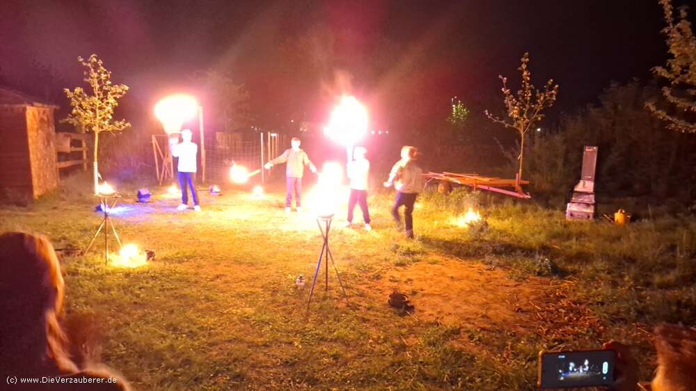 Feuerritual mit Jugendlichen
