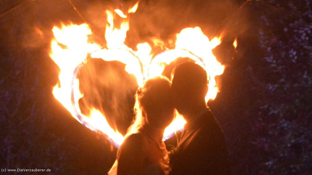 #Feuershow Halle | Feuerschlucker mit Lichtershow & Feuertanz