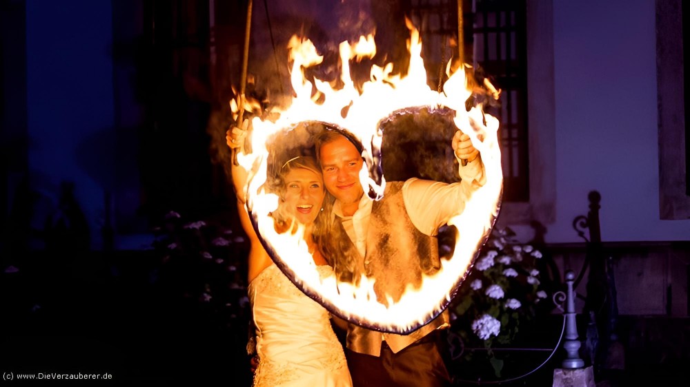 #Feuershow Hochzeit | Ihre Hochzeitsshows mit Herz