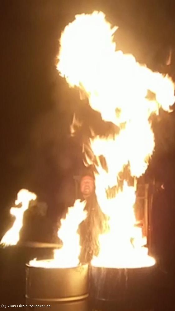 Feuerspucker Leipzig für Weihnachtsfeier der Firma