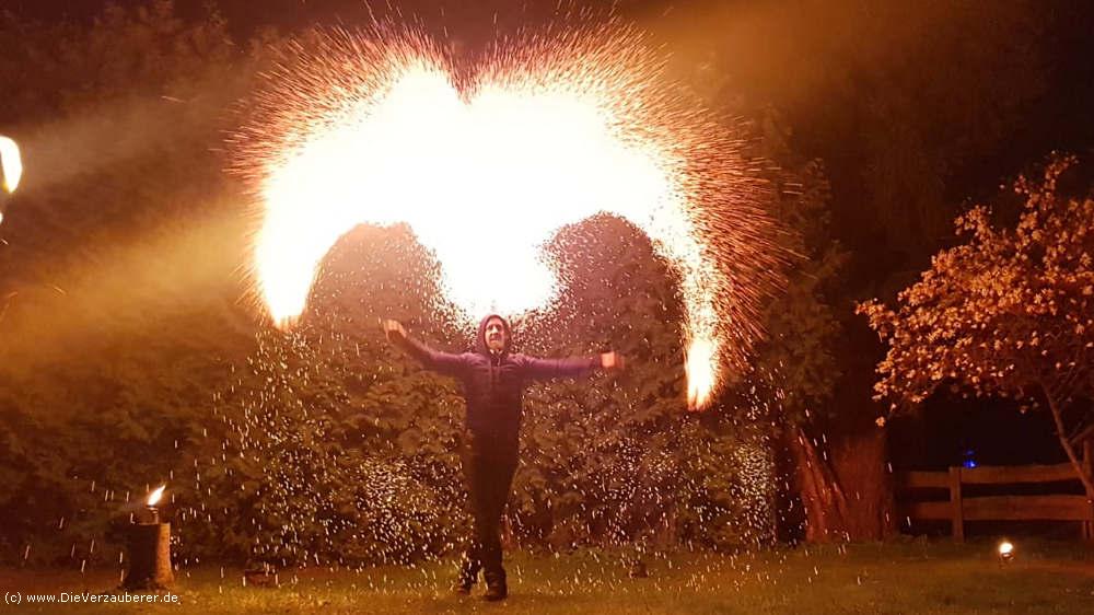 #Feuershow Oberlausitz | Feuerkünstler Lichtshow Feuertanz