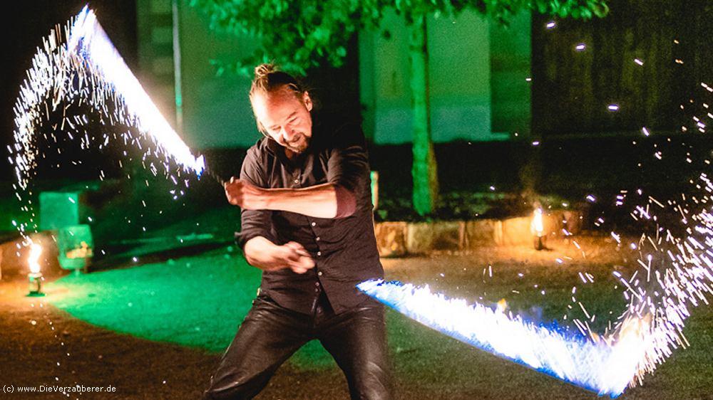 Feuershow Pirna mit Mega Flammen
