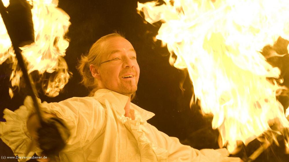 DER Verzauberer - Feuershow Dresden - DAS ORIGINAL!